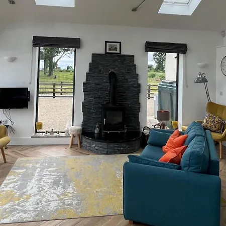 Woodford Portumna Sleeps 6 Ballinasloe