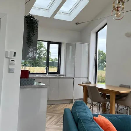 Woodford Portumna Sleeps 6